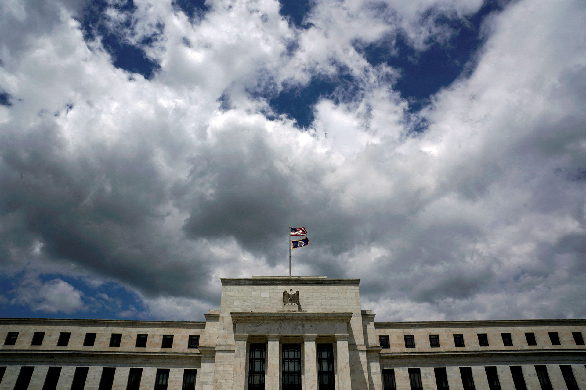 Pundits pencil-in rate cut next week as Fed divisions widen on where the cycle should stop
