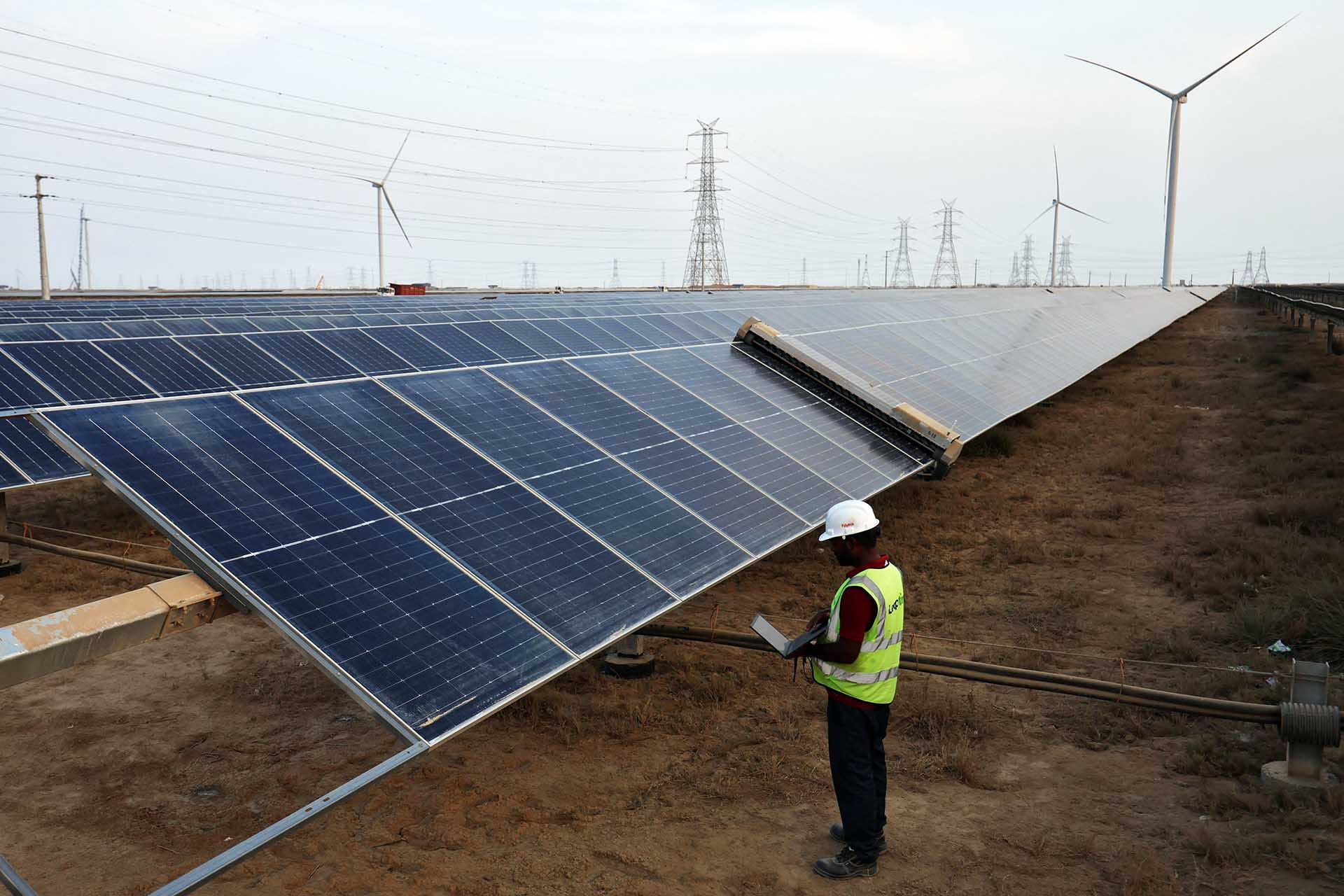 Sumitomo to invest USD 1.3 bn in India renewables