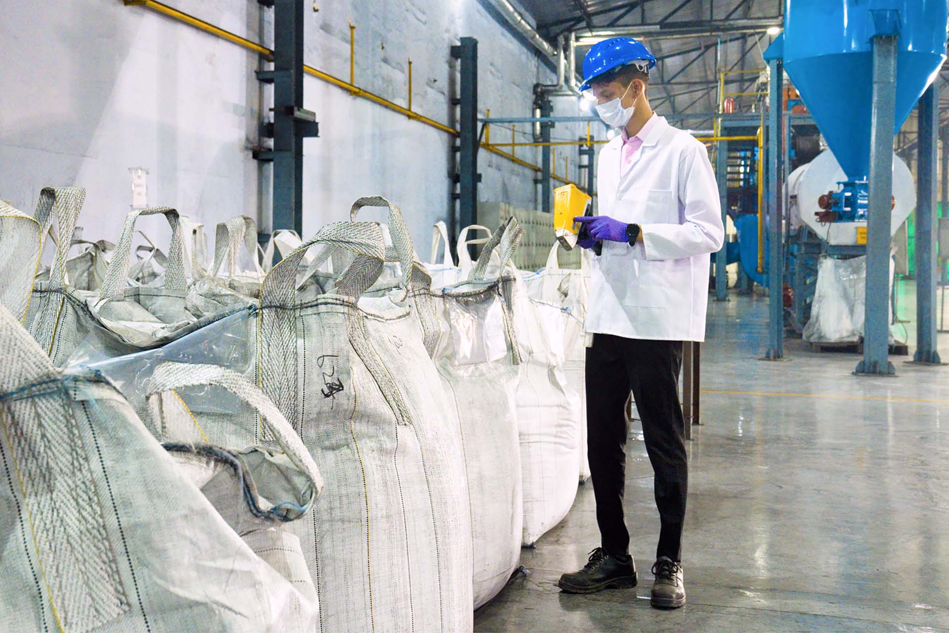 Lohum builds Sharjah base to secure battery materials for India