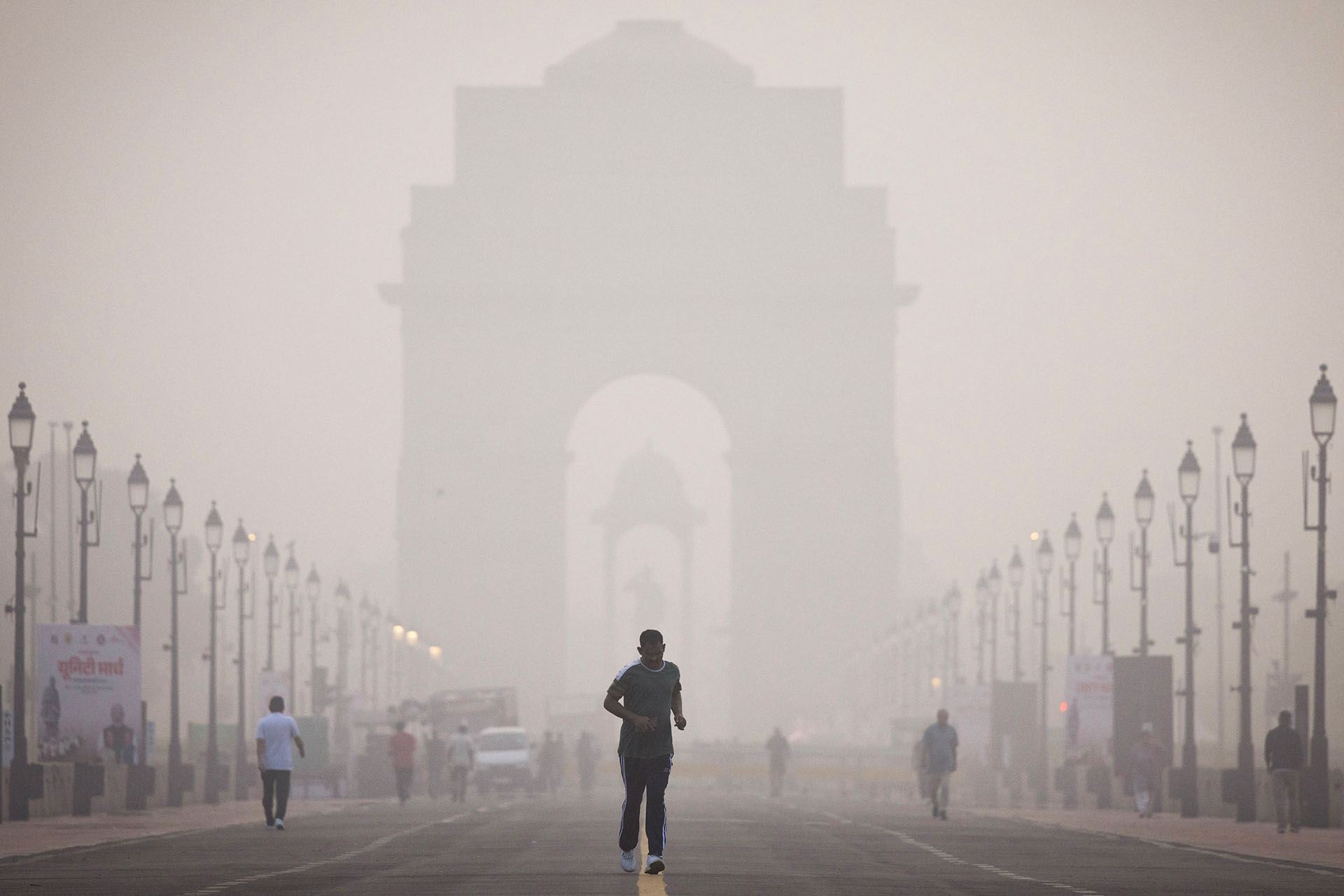 Moody's shaves 1.5 points off India's growth trajectory