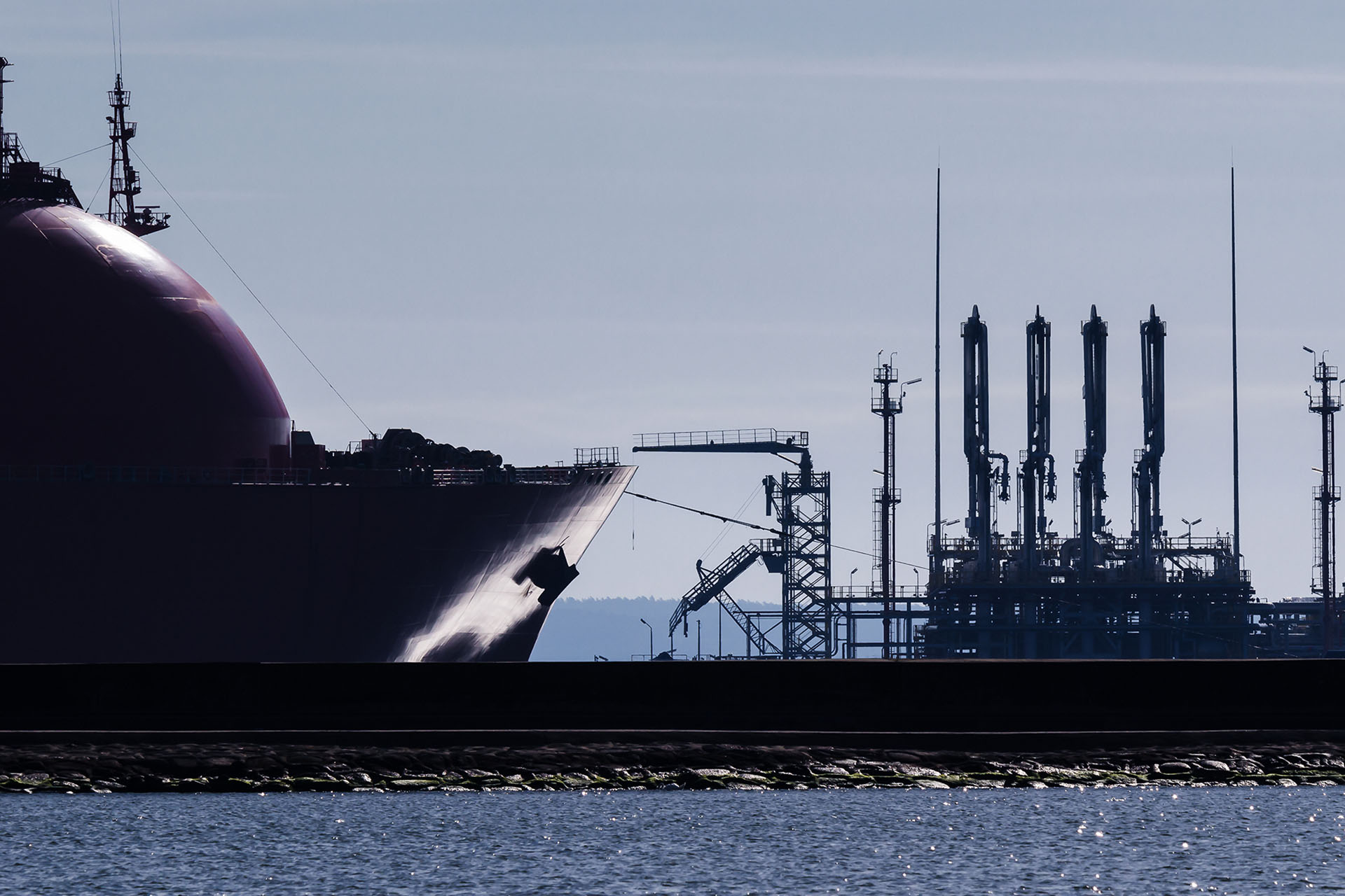 India pays a 40% premium for spot LNG to replace Qatari and Emirati supply